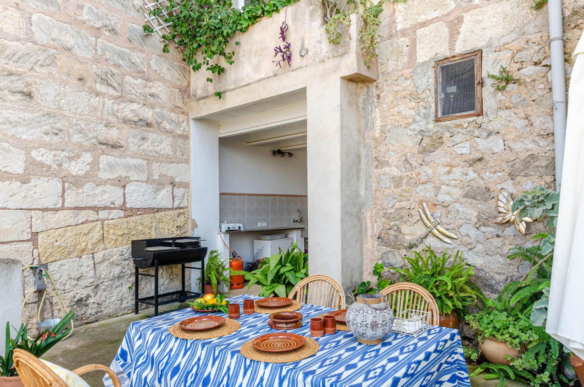 Yourhouse Cas Forner *