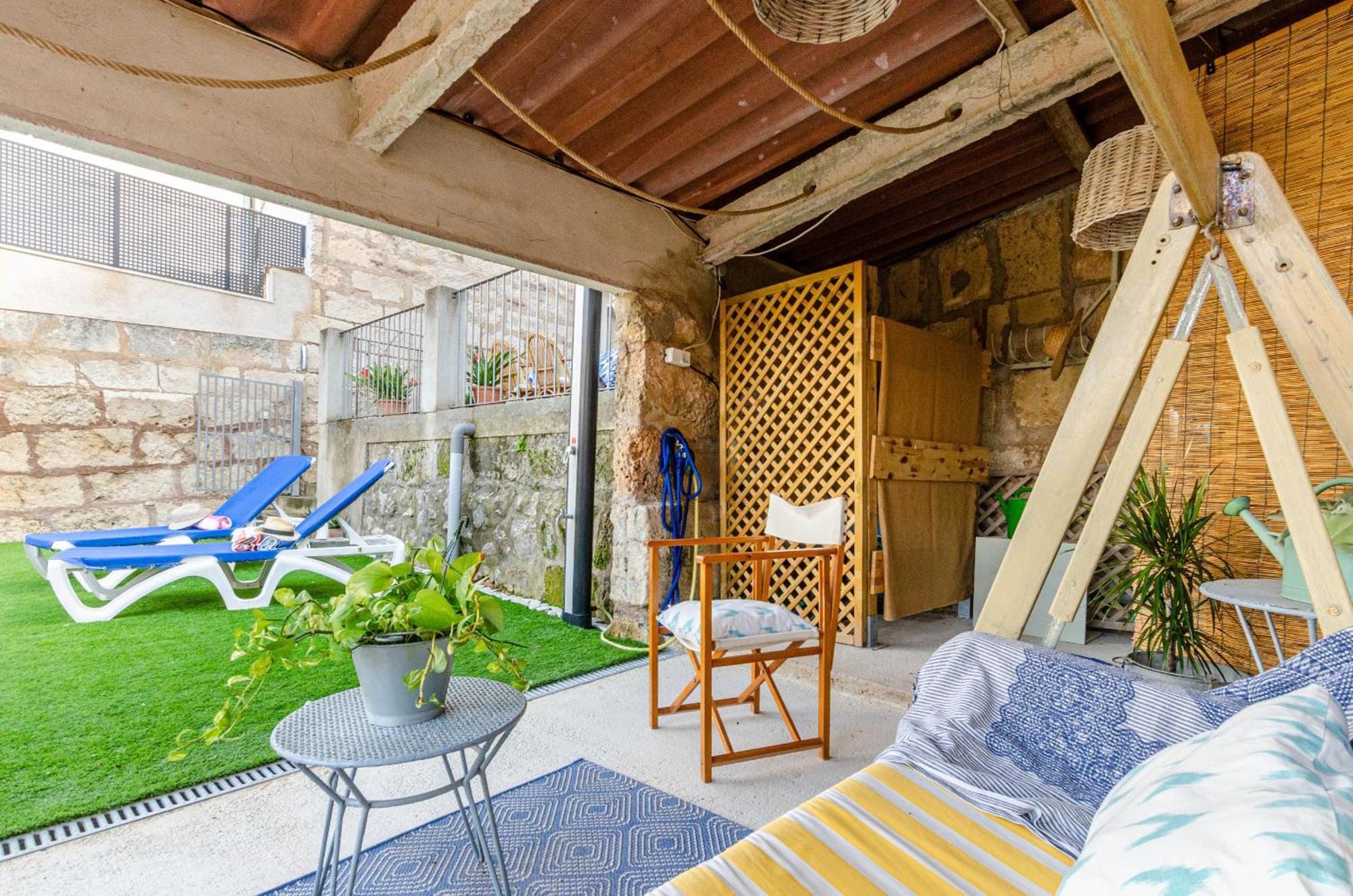 Yourhouse Cas Forner * María de la Salud
